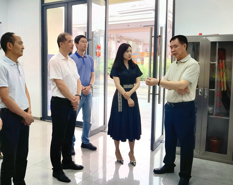 20240528ag亚州游戏集团官网公司党委副书记、董事赵梦婕一行赴渝蓉公司、资潼公司调研营运管理工作 (2)_副本.jpg